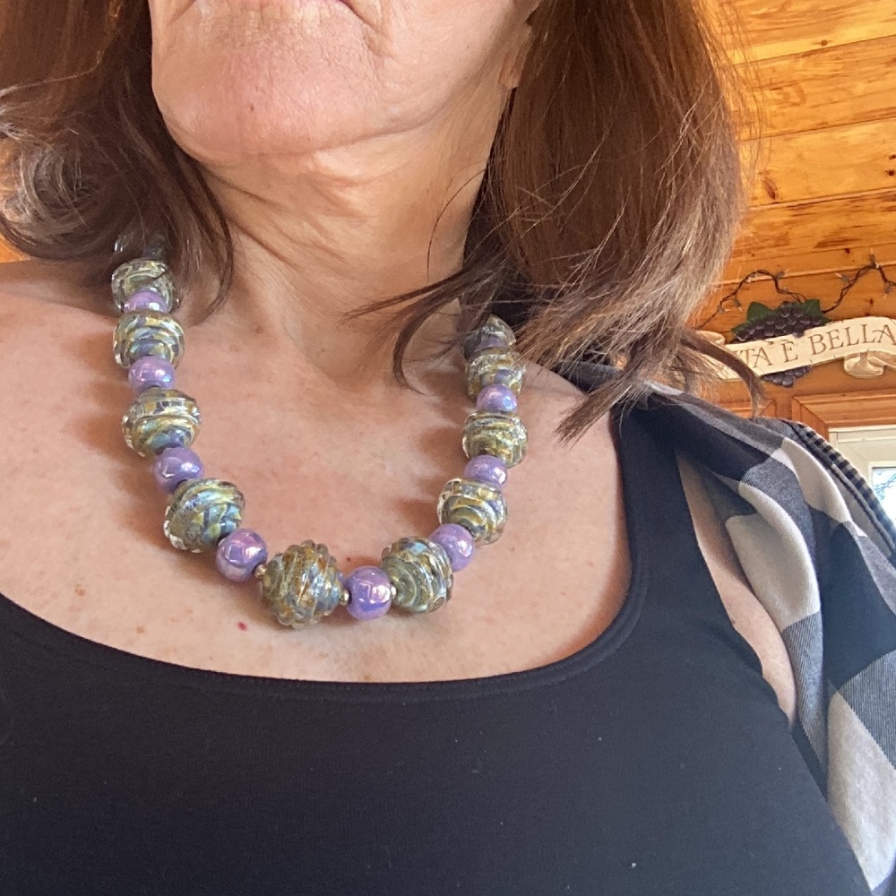 Beautiful glass and Sterling necklace, measures from 18” to 21l
